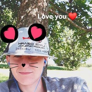 Meet your Posher, Lucy